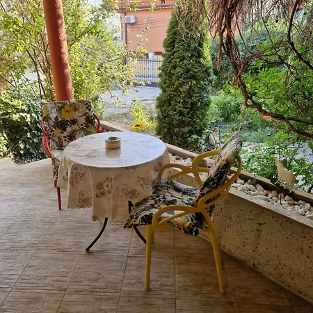 Residence, Free Parking, Pets Friendly Apartment